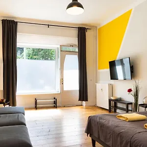 Cosy And Stylish In Neukolln Berlin